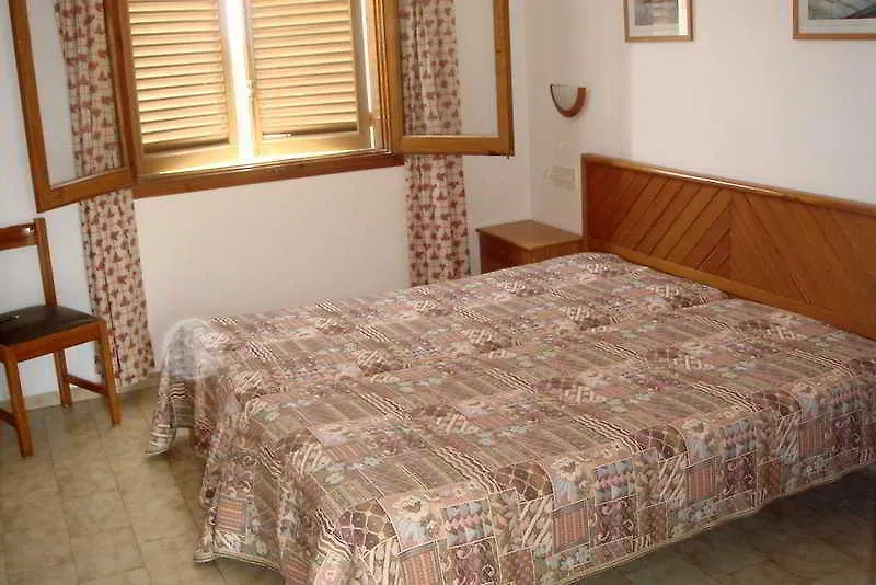 Apartamentos Bahia De San Antonio