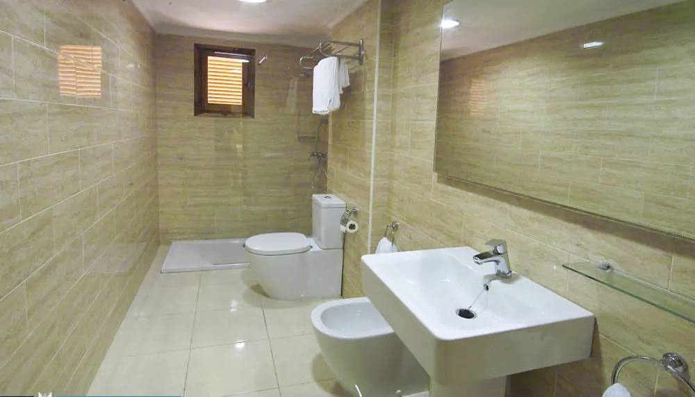 Apartamentos Bahia De San Antonio San Antonio  Aparthotel San Antonio (Ibiza)